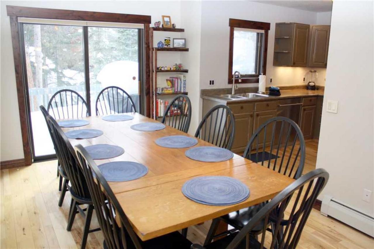 Pinecreek #E - 3 Bedroom - Pool And Hot Tub Access - Close To Town - Shuttle To Slopes Breckenridge Exterior photo